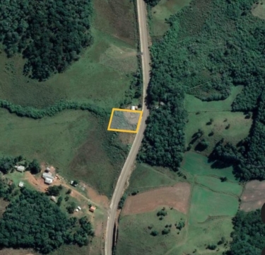 Terreno rural 50m de frente com 3500 m² pequeno riacho nos fundos, luz, água, internet, localidade de Araçá São José do Cerrito sc